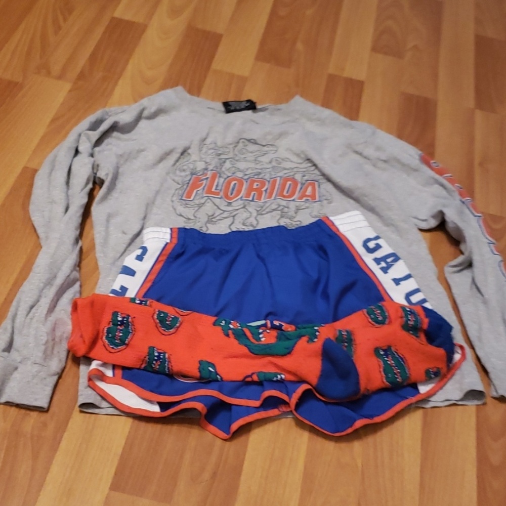 Gators shirt, shorts, and socks
